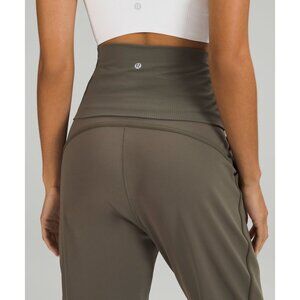 Lululemon 6 Align Super-High-Rise Ribbed-Waist Jogger Green Croos-waist pocket